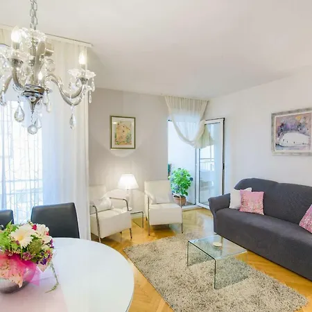 Comfortable And Stylish * Spalato