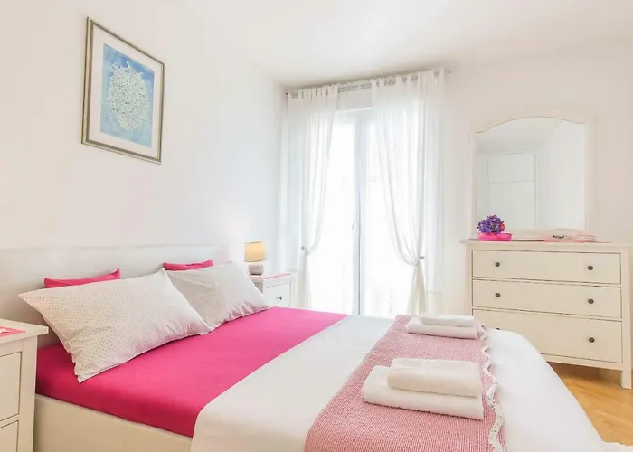 Comfortable And Stylish ספליט